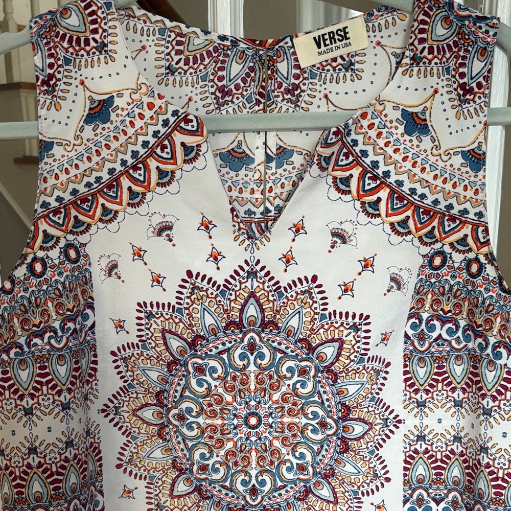 Verse Women's Sleeveless Mandala Print Blouse - Picture 2 of 10